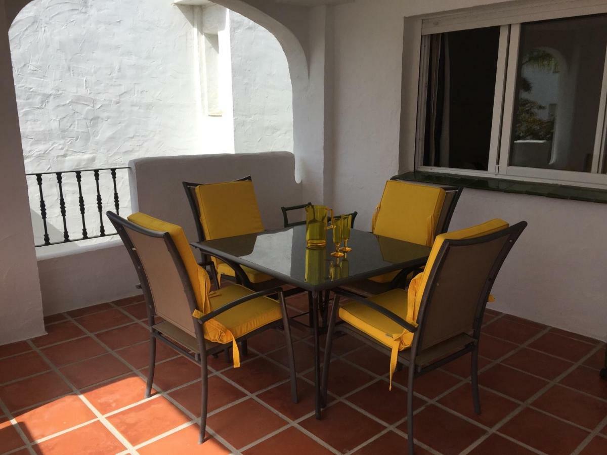 Beautiful 2 Bedroom Apartment @ Puerto Banus! Marbella Exterior foto